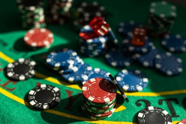 Slot game paytable details on aksara4d web showing Aviator Sweet Bonanza and Gates of Olympus