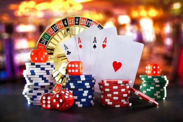 Three Card Poker hand rankings and payout table displayed on aksara4d web